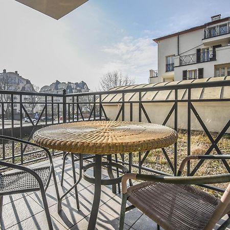 Apartamenty Promenada Z Tarasem I Parkingiem - Apartamenty Na Wyspie Свиноуйсьце Экстерьер фото