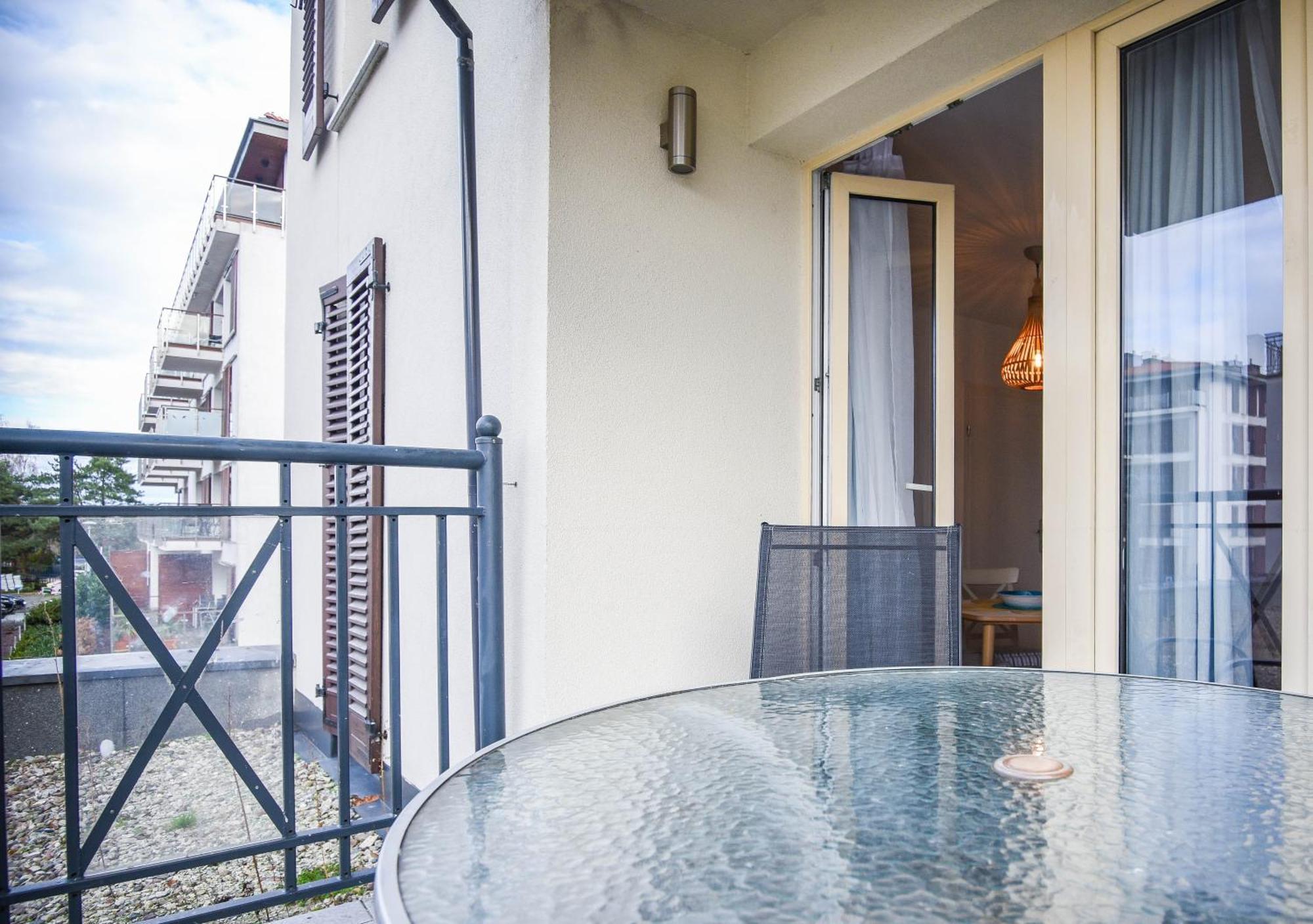 Apartamenty Promenada Z Tarasem I Parkingiem - Apartamenty Na Wyspie Свиноуйсьце Экстерьер фото